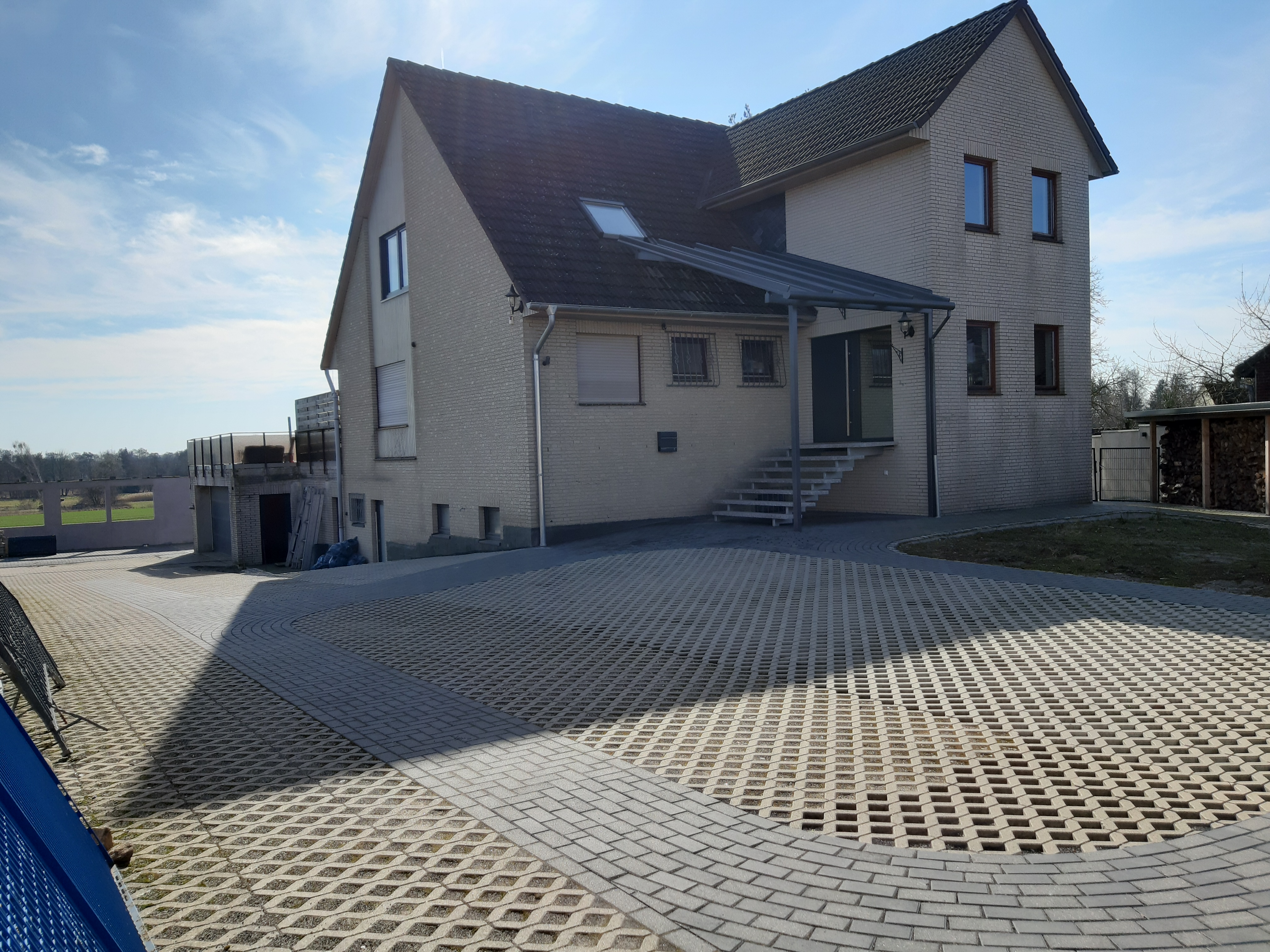 Dynamic Content Image